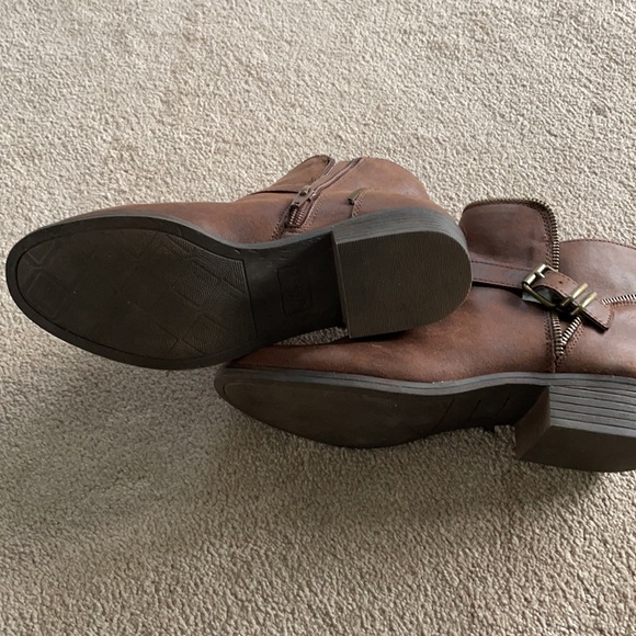 Bass ankle brown boots - Picture 2 of 2